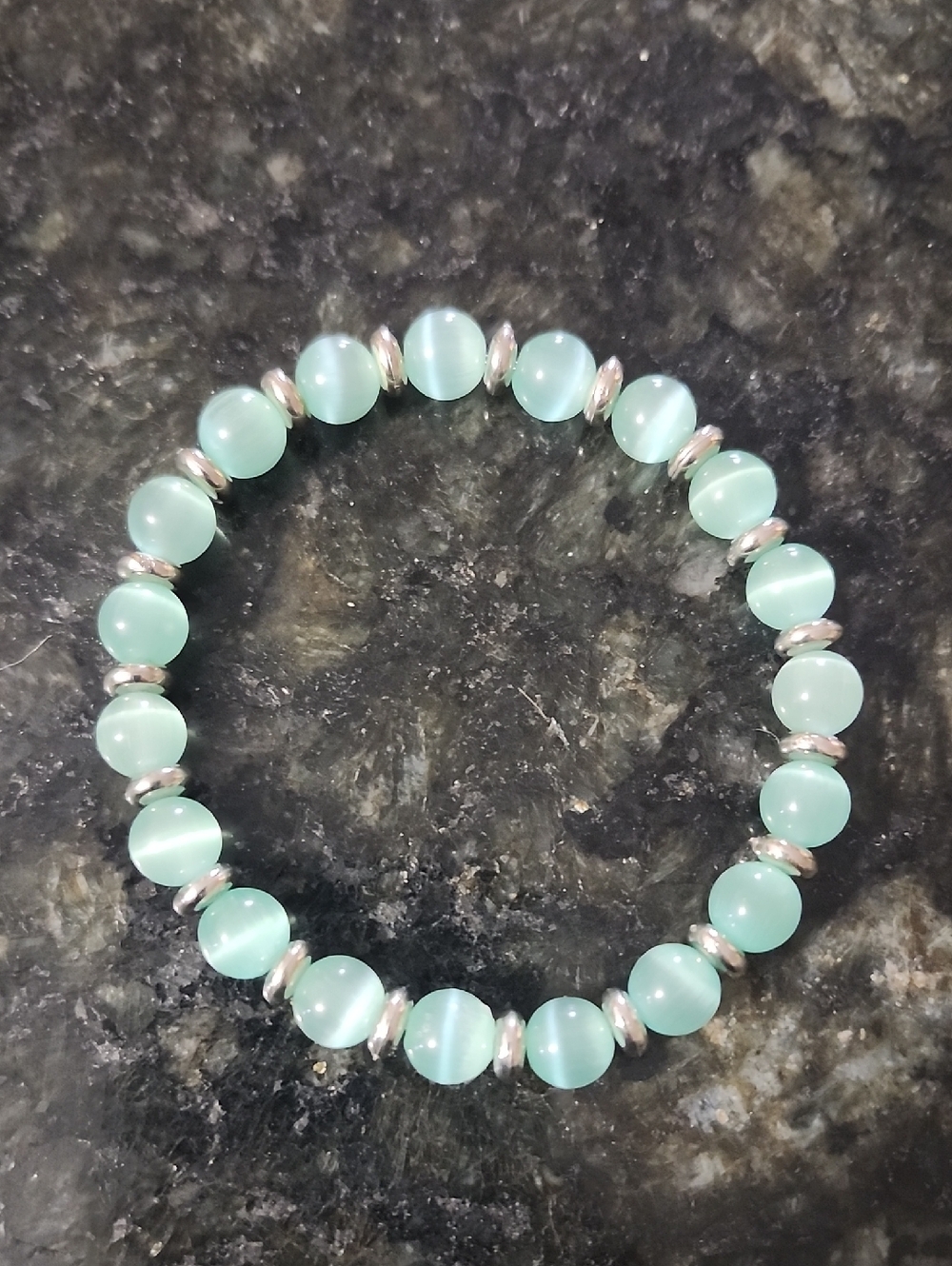 Handmade Green Cat's Eye Beaded Bracelet